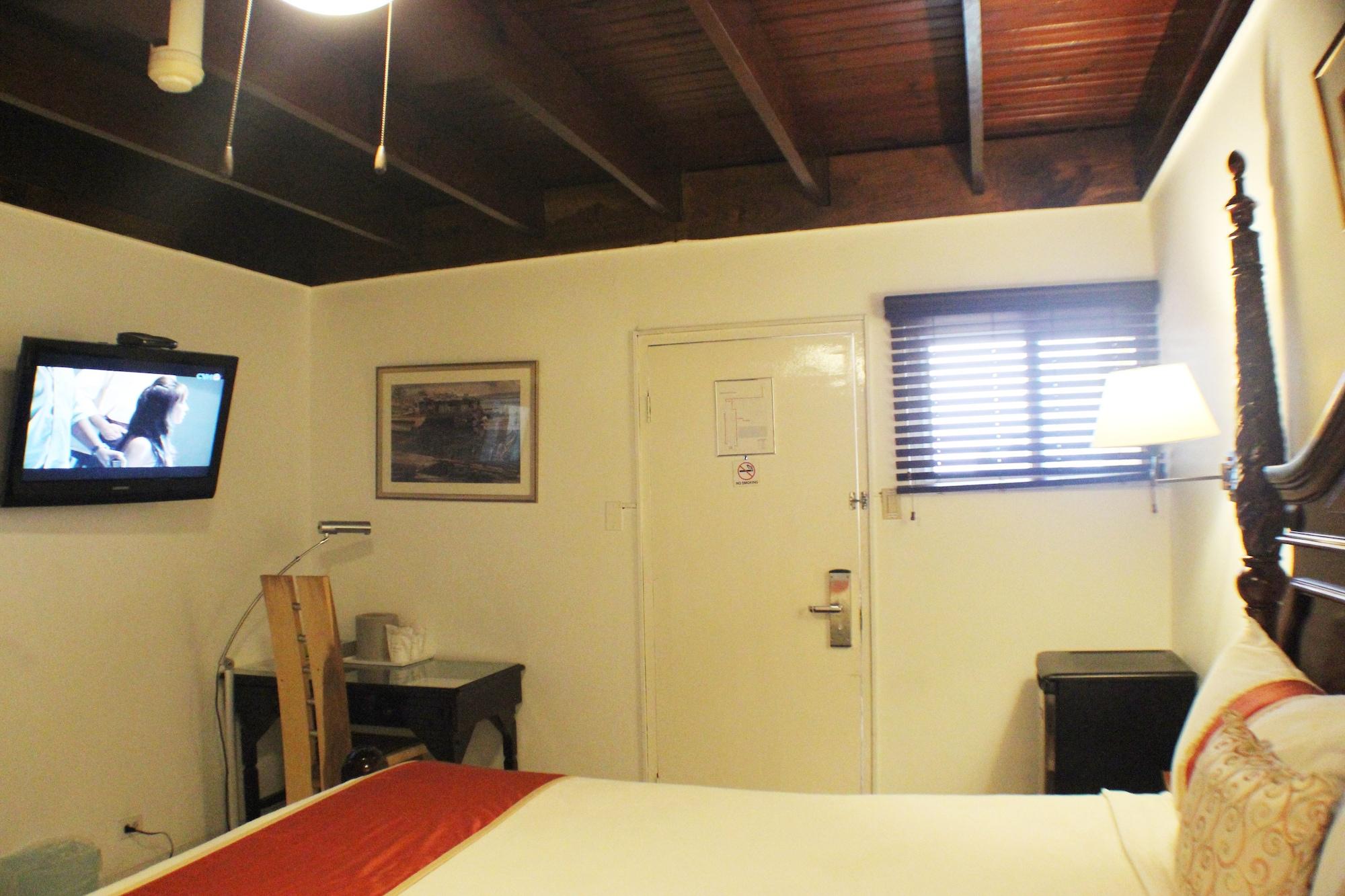 Altamont West Hotel Teluk Montego Bagian luar foto