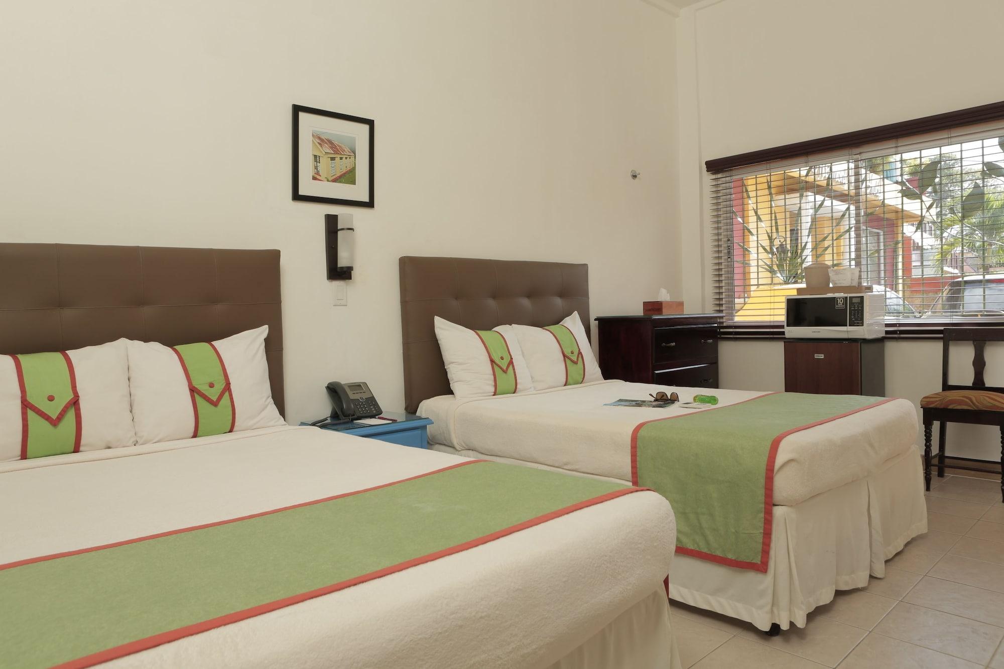 Altamont West Hotel Teluk Montego Bagian luar foto