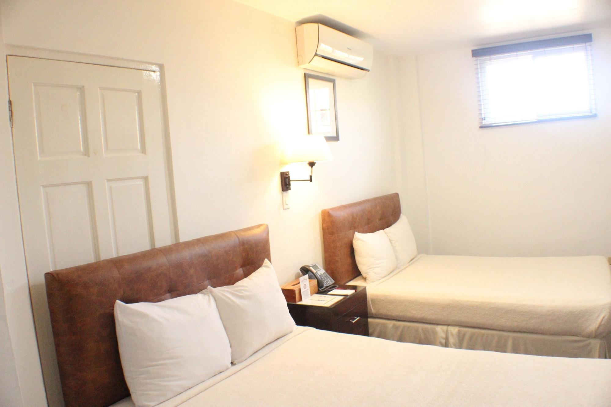 Altamont West Hotel Teluk Montego Bagian luar foto