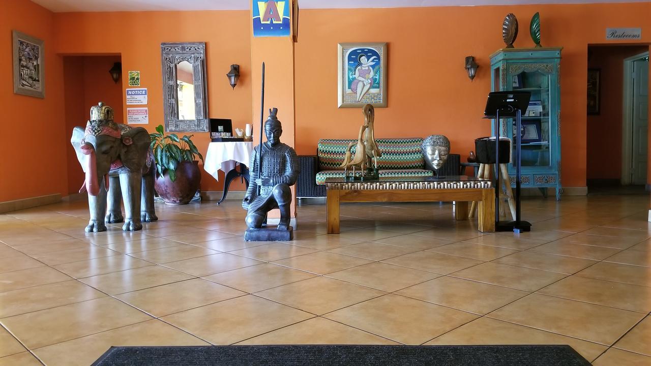 Altamont West Hotel Teluk Montego Bagian luar foto