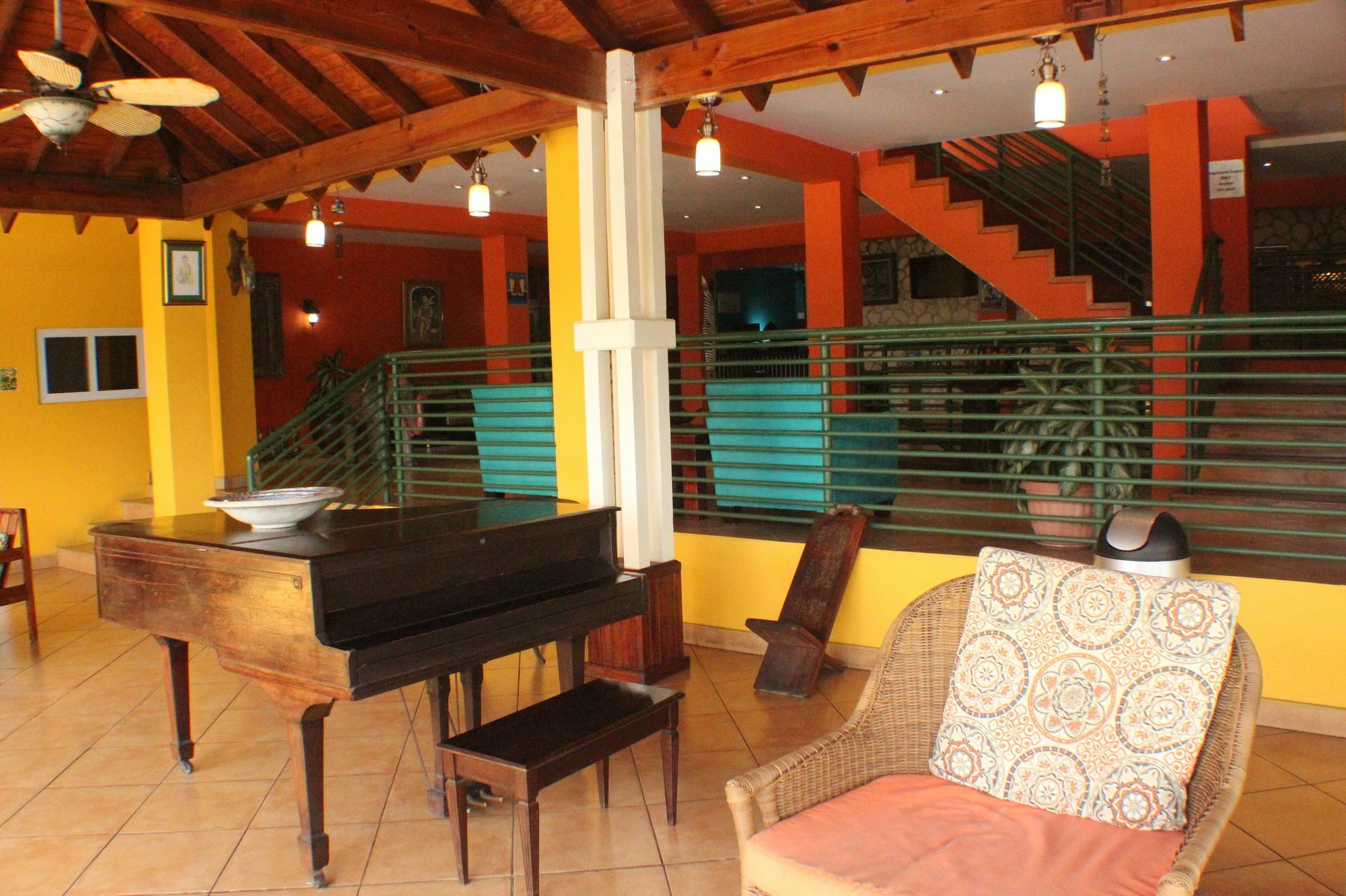 Altamont West Hotel Teluk Montego Bagian luar foto